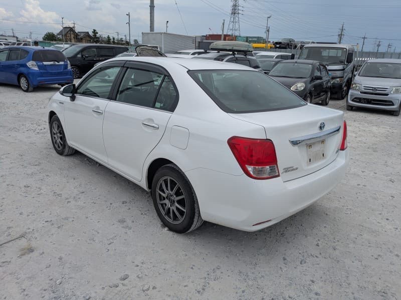 TOYOTA COROLLA AXIO 2014 12 thumbnail 6
