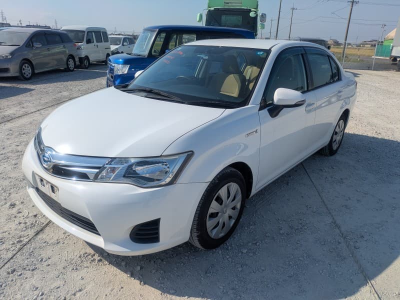 TOYOTA COROLLA AXIO 2015 1 thumbnail 3