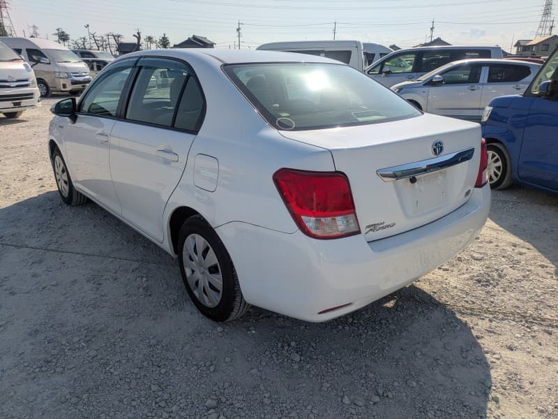 TOYOTA COROLLA AXIO 2015 1 thumbnail 6