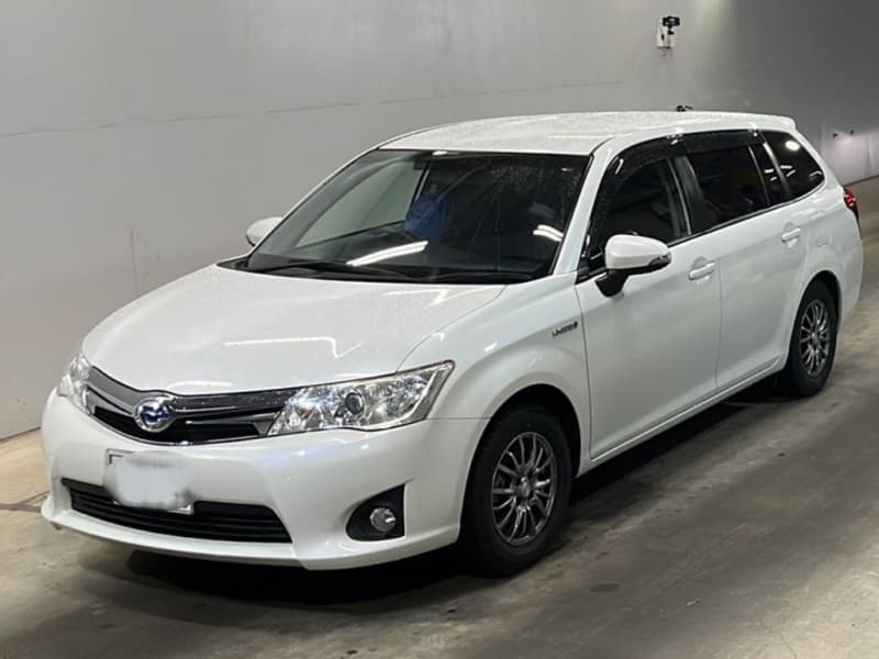 TOYOTA COROLLA FIELDER 2014 10 thumbnail 2