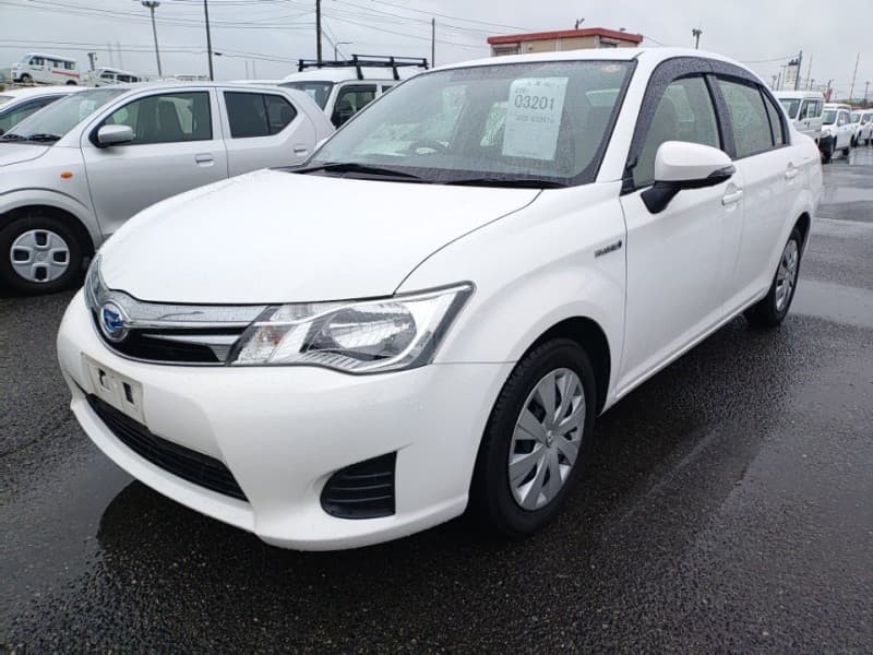 TOYOTA COROLLA AXIO 2014 12 thumbnail 2
