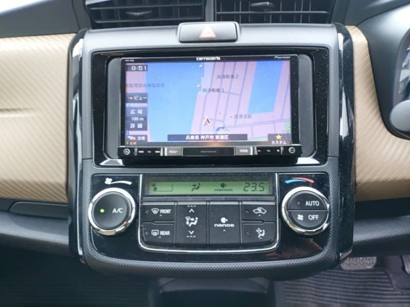 TOYOTA COROLLA AXIO 2014 12 thumbnail 7