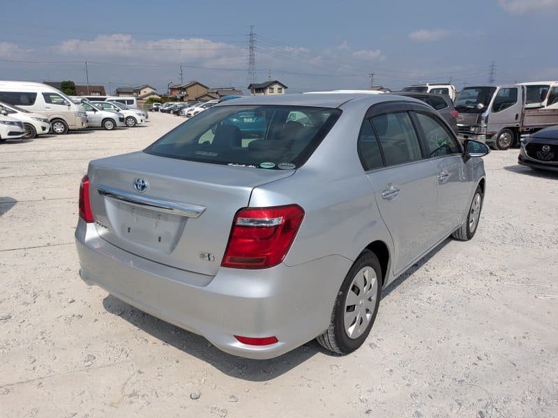 TOYOTA COROLLA AXIO 2015 6 thumbnail 20