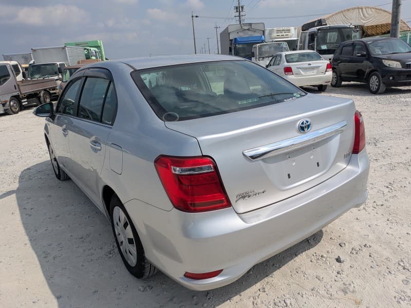 TOYOTA COROLLA AXIO 2015 6 thumbnail 22