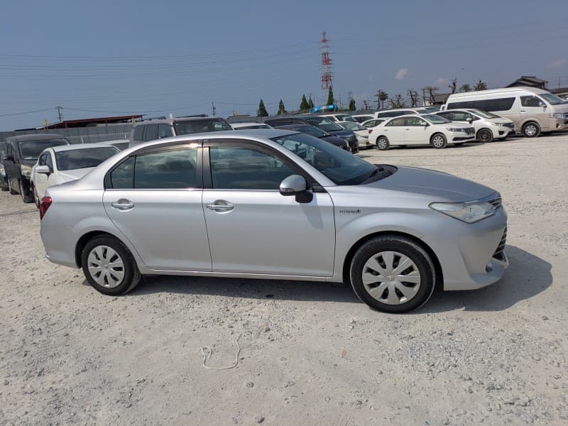 TOYOTA COROLLA AXIO 2015 6 thumbnail 7