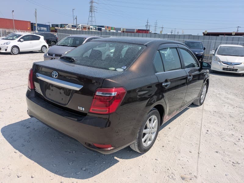 TOYOTA COROLLA AXIO 2015 7 thumbnail 4