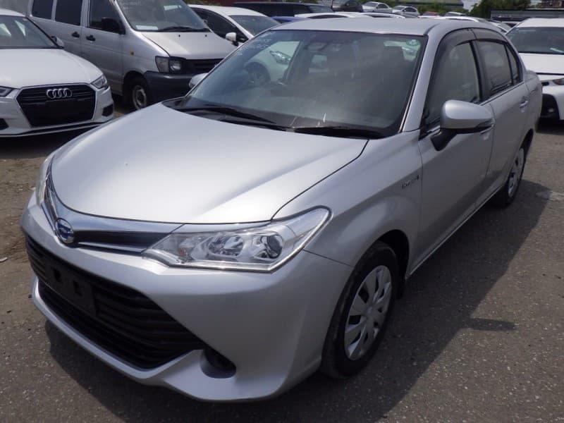 TOYOTA COROLLA AXIO 2016 1 thumbnail 2