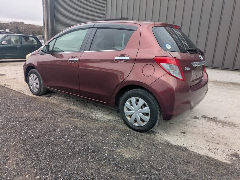 TOYOTA VITZ 2011 3 thumbnail 6