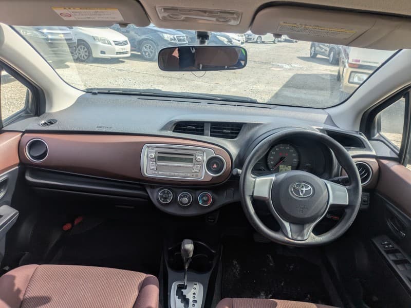 TOYOTA VITZ 2011 3 thumbnail 12
