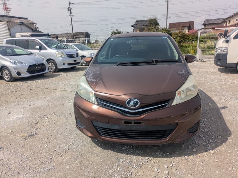 TOYOTA VITZ 2011 3 thumbnail 2