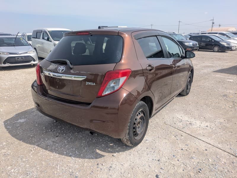 TOYOTA VITZ 2011 3 thumbnail 20