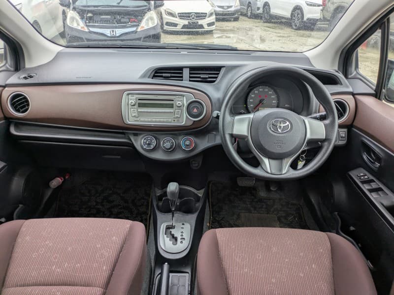 TOYOTA VITZ 2011 6 thumbnail 12