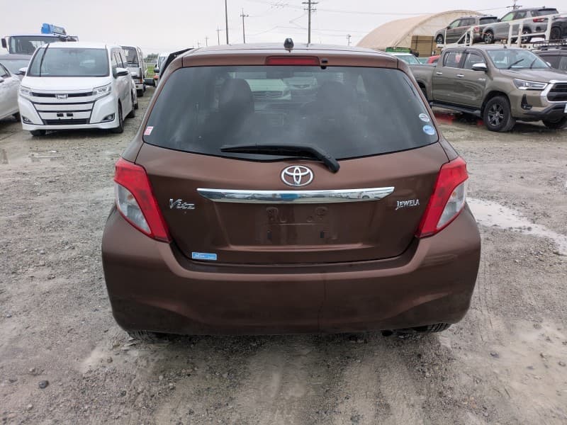 TOYOTA VITZ 2011 6 thumbnail 5