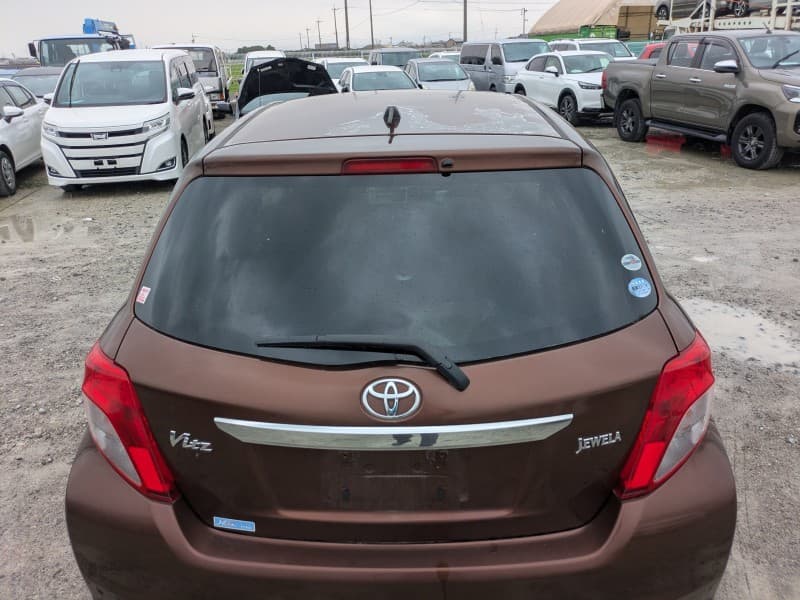 TOYOTA VITZ 2011 6 thumbnail 7