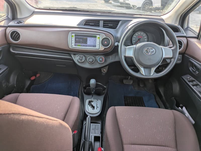 TOYOTA VITZ 2011 6 thumbnail 13