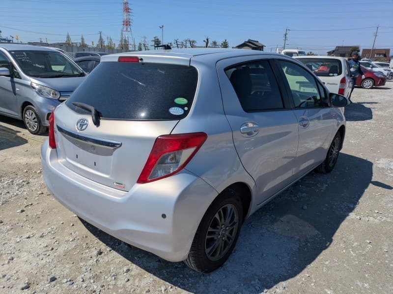 TOYOTA VITZ 2012 7 thumbnail 22