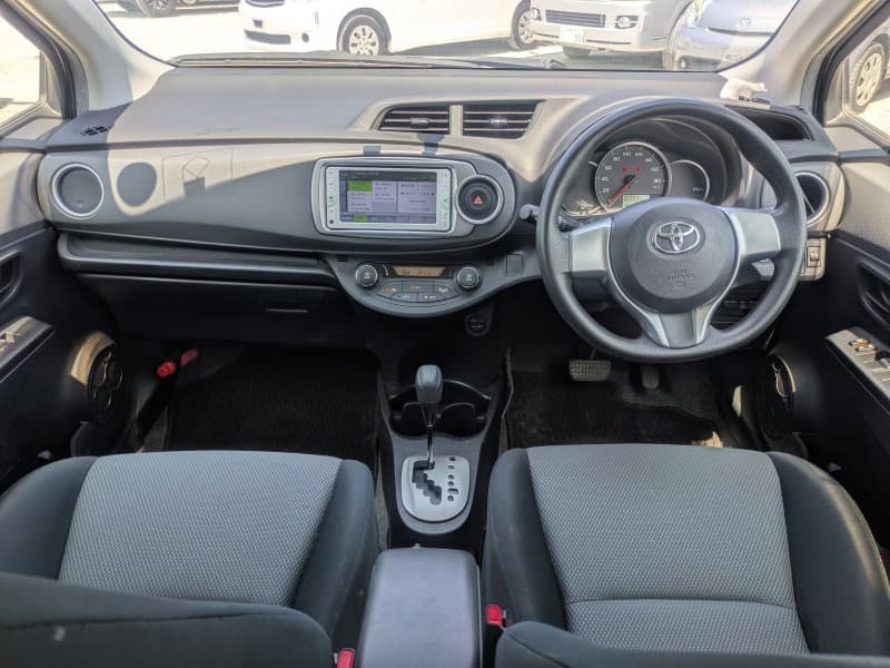 TOYOTA VITZ 2013 3 thumbnail 11