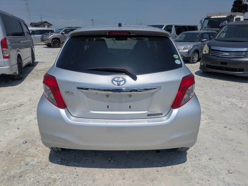 TOYOTA VITZ 2013 3 thumbnail 5