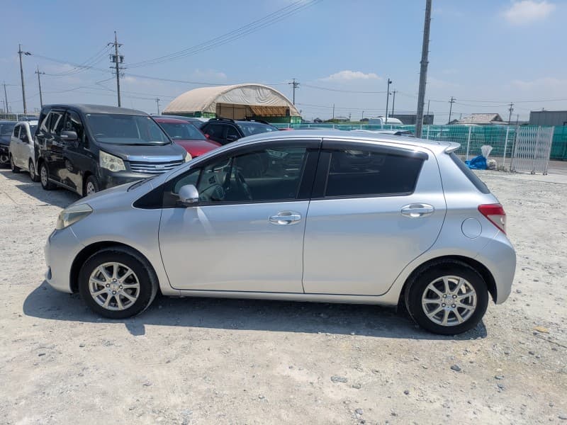 TOYOTA VITZ 2013 3 thumbnail 8