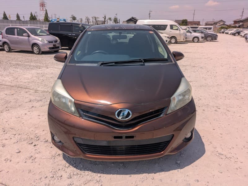 TOYOTA VITZ 2013 3 thumbnail 2