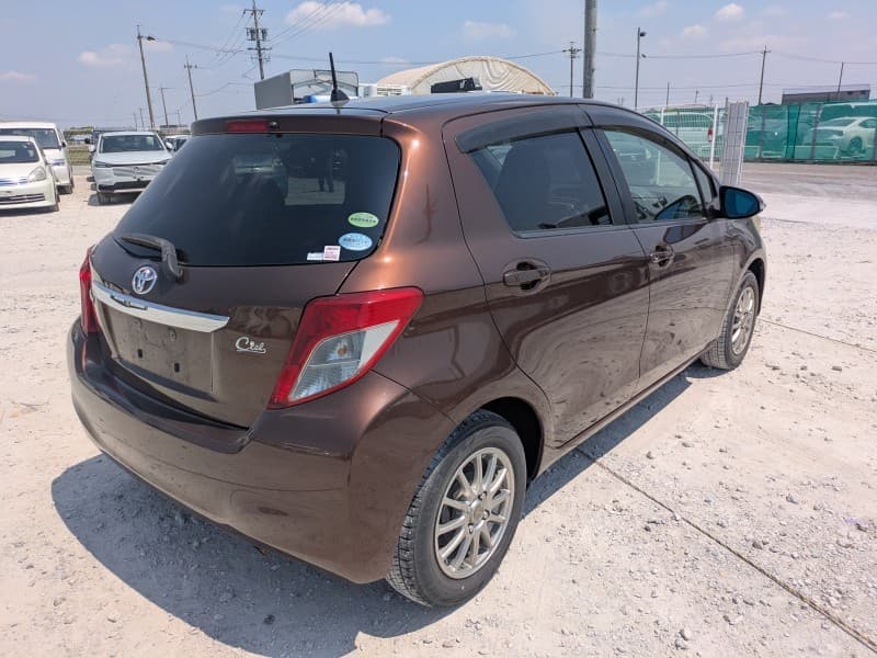 TOYOTA VITZ 2013 3 thumbnail 4