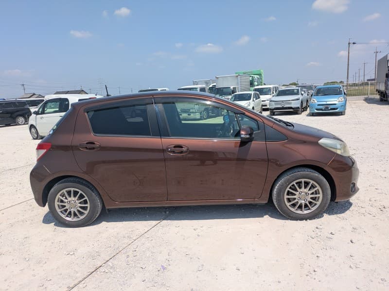 TOYOTA VITZ 2013 3 thumbnail 7