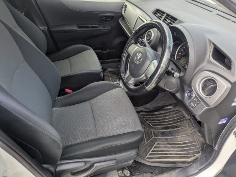 TOYOTA VITZ 2013 10 thumbnail 16