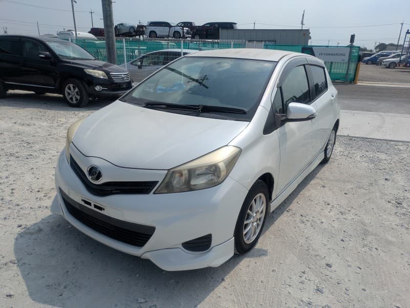 TOYOTA VITZ 2013 10 thumbnail 3