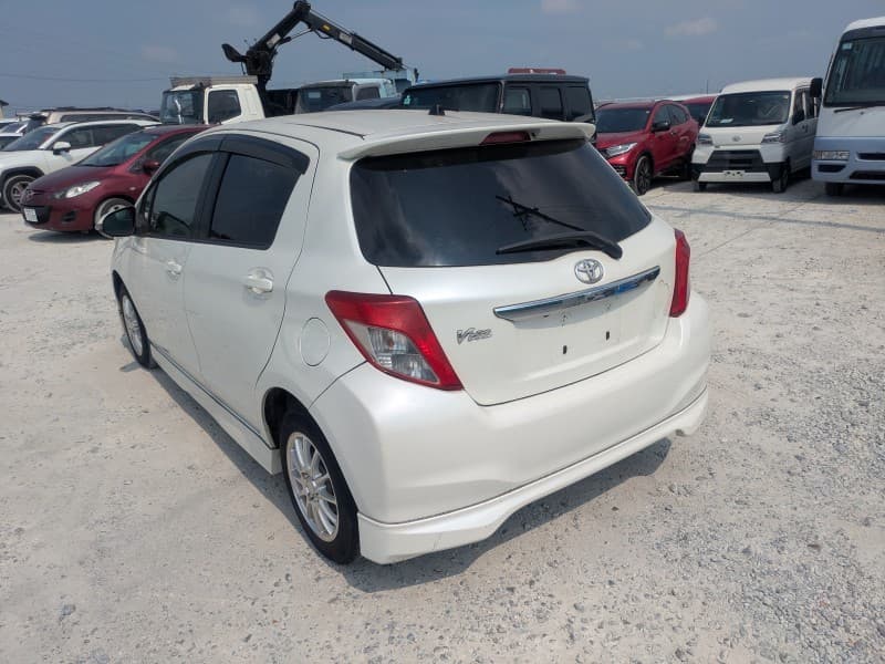TOYOTA VITZ 2013 10 thumbnail 6