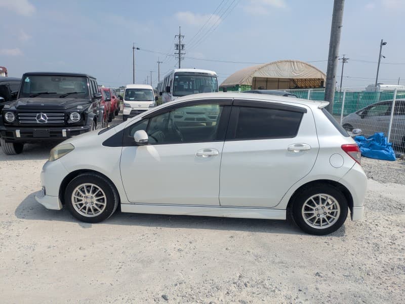 TOYOTA VITZ 2013 10 thumbnail 7