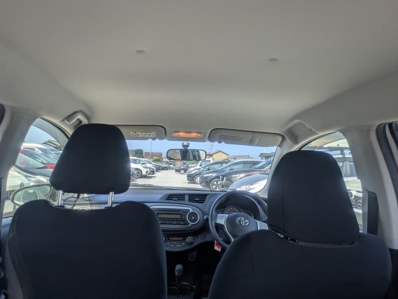 TOYOTA VITZ 2013 12 thumbnail 11