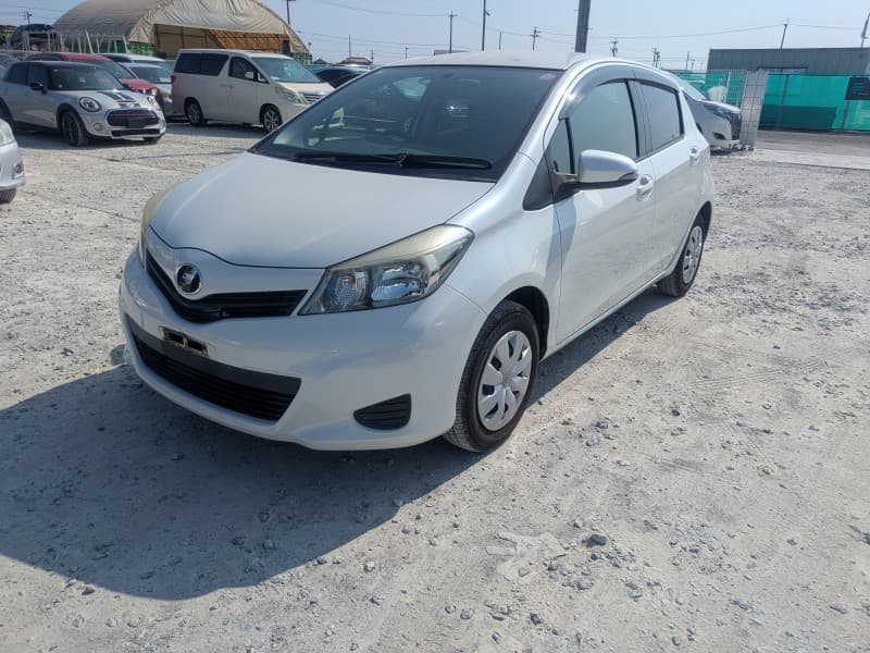 TOYOTA VITZ 2013 12 thumbnail 3