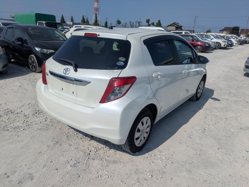 TOYOTA VITZ 2013 12 thumbnail 4