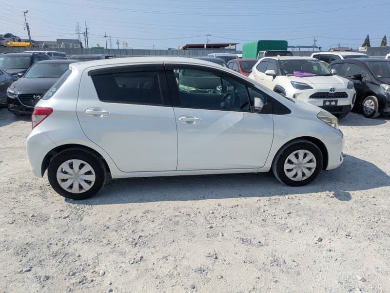 TOYOTA VITZ 2013 12 thumbnail 7