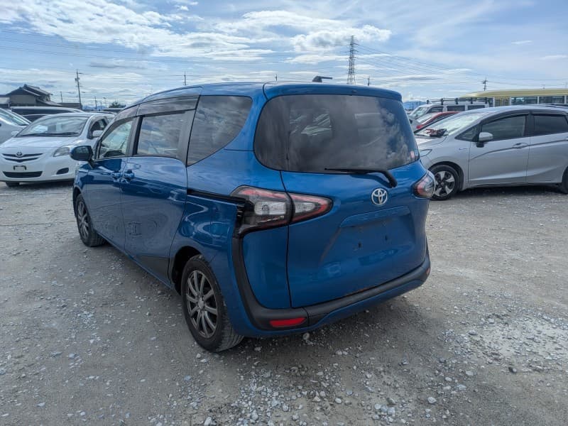 TOYOTA SIENTA 2016 7 thumbnail 6