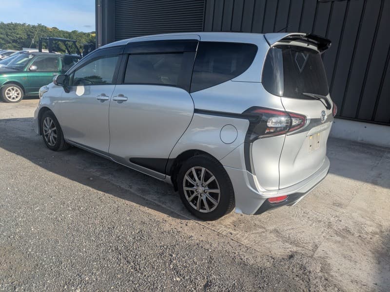 TOYOTA SIENTA 2016 7 thumbnail 3