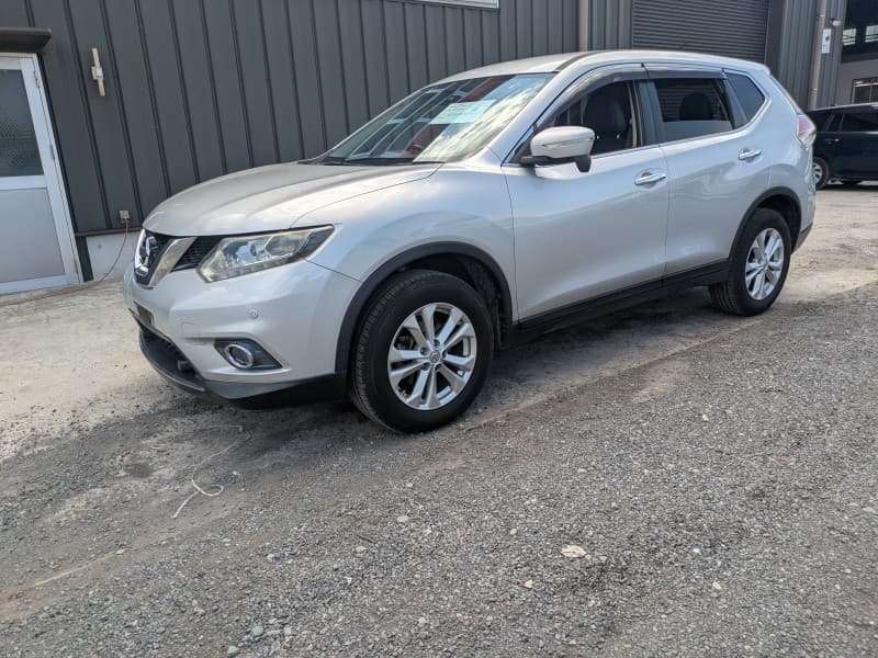 NISSAN X-TRAIL 2014 3 thumbnail 2