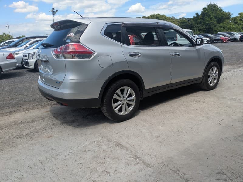 NISSAN X-TRAIL 2014 3 thumbnail 4