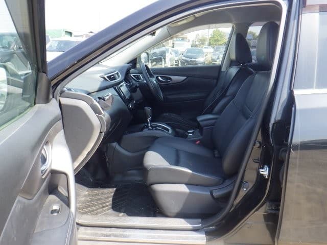 NISSAN X-TRAIL 2015 2 thumbnail 4
