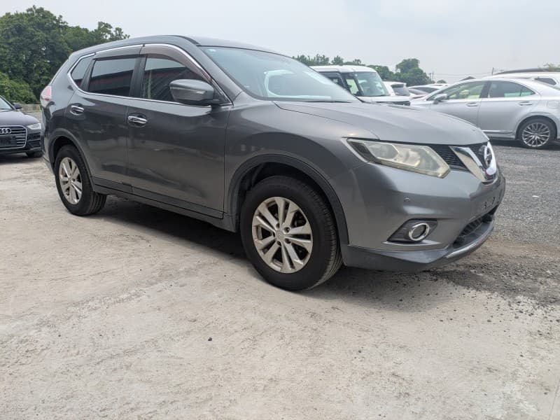 NISSAN X-TRAIL 2015