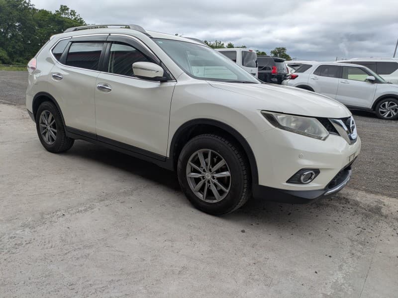 NISSAN X-TRAIL 2015