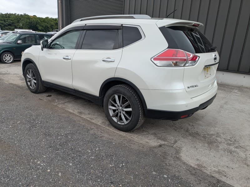 NISSAN X-TRAIL 2015 8 thumbnail 3