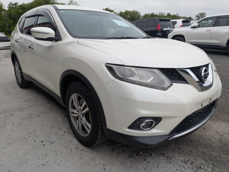 NISSAN X-TRAIL 2015