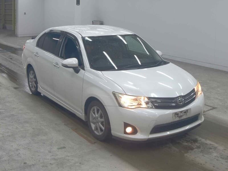 TOYOTA COROLLA AXIO 2012