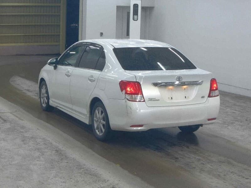 TOYOTA COROLLA AXIO 2012 6 thumbnail 4
