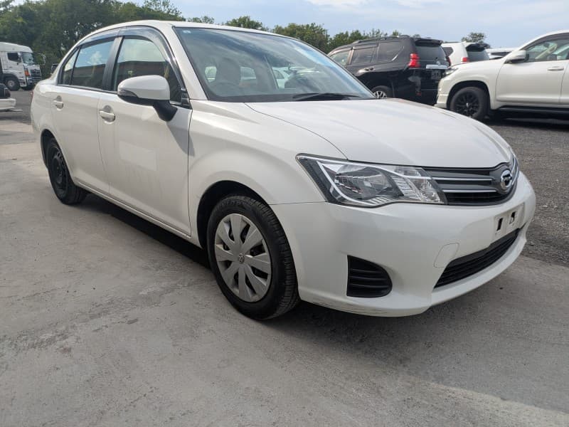 TOYOTA COROLLA AXIO 2013