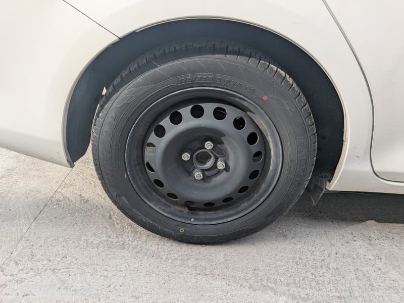 TOYOTA COROLLA AXIO 2013 4 thumbnail 9
