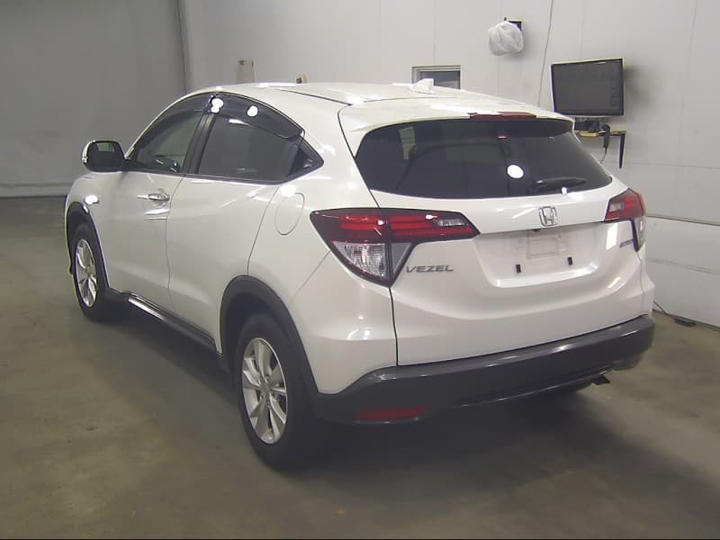 HONDA VEZEL 2015 9 thumbnail 4