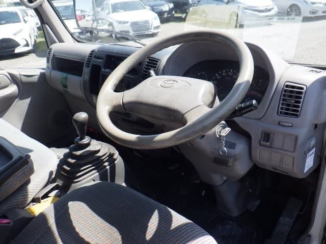 TOYOTA DYNA 2002 12 thumbnail 11