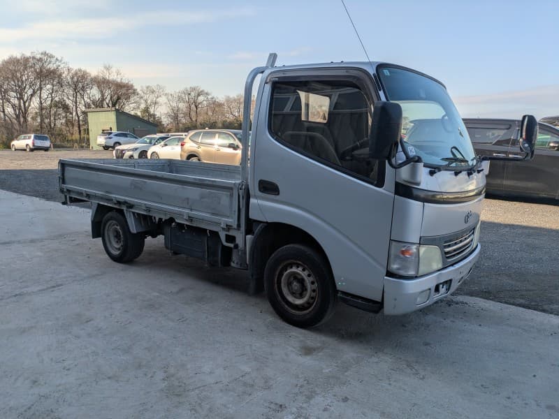 TOYOTA DYNA 2002